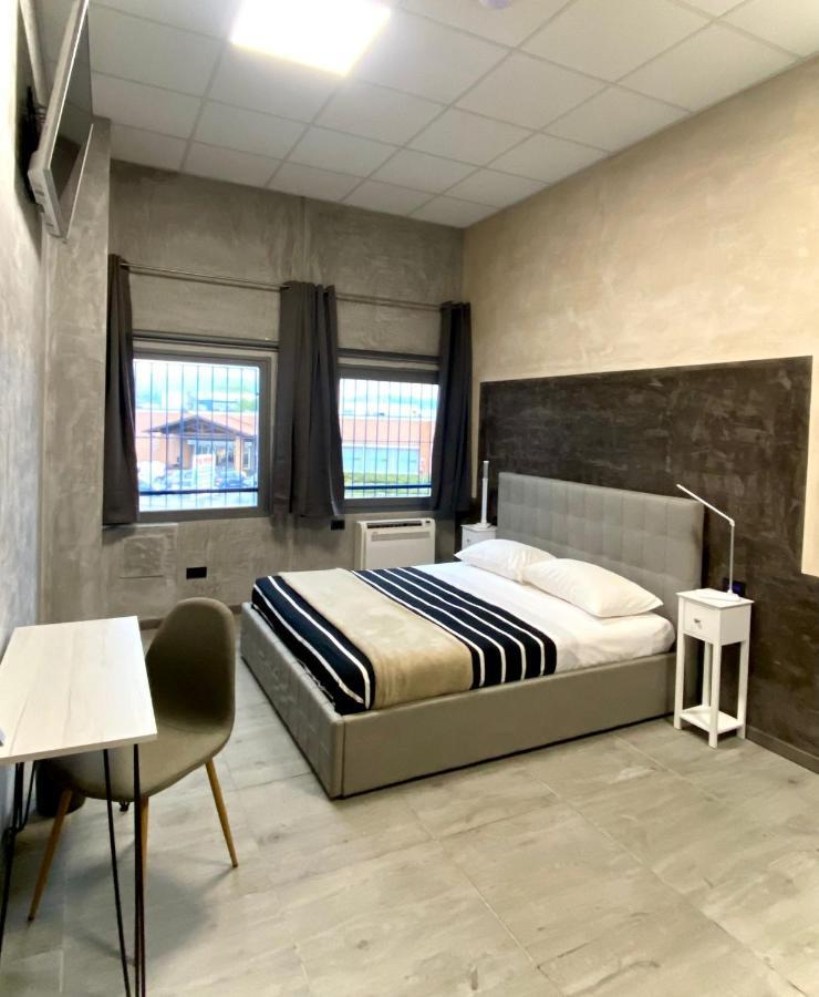 Hotel Tech Брембате Екстериор снимка