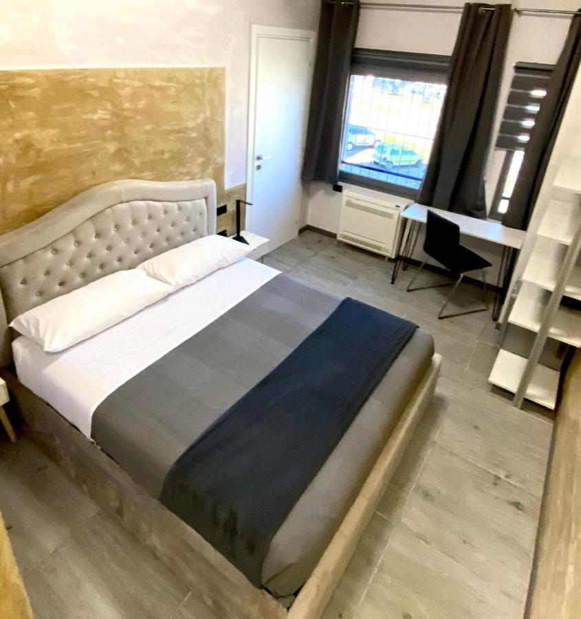 Hotel Tech Брембате Екстериор снимка