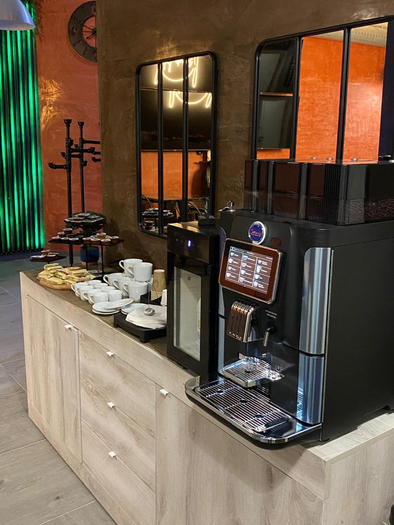 Hotel Tech Брембате Екстериор снимка